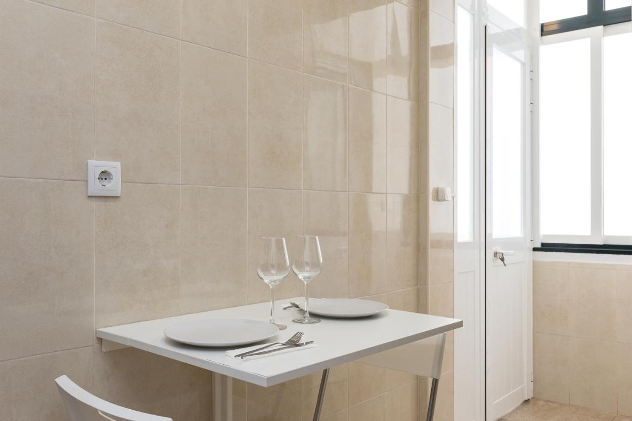 World Travelers Hotel Lisbon Bagian luar foto